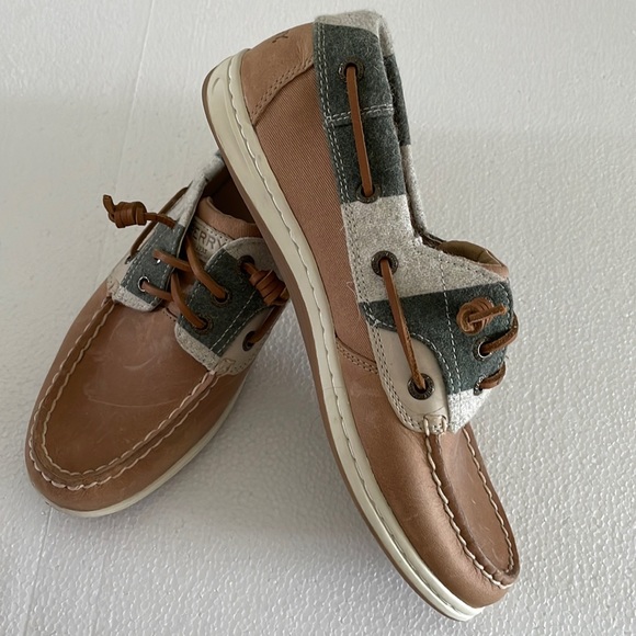 Sperry Boat Shoe New - Picture 1 of 4